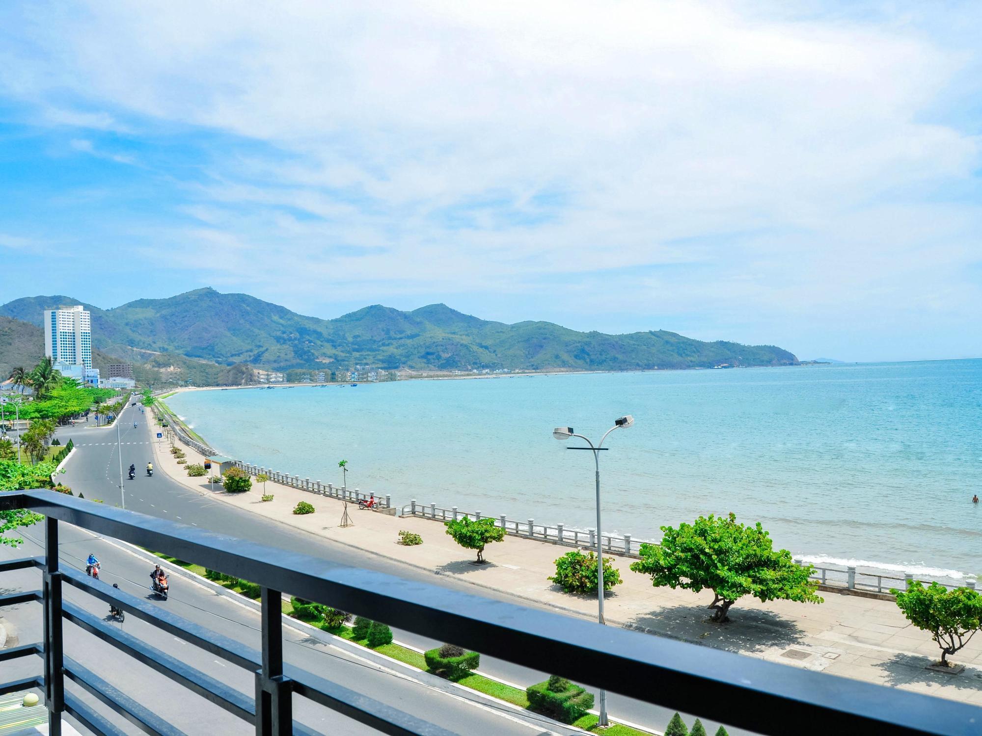 Thien Thanh Hotel - E Dragon Nha Trang Exterior photo